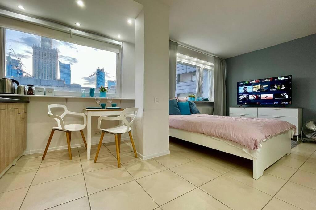 Gold 3 Metro X2 Wifi 300 Mbs 60'Tv Netflix Hbo Appletv+ Apartment Warsaw Luaran gambar