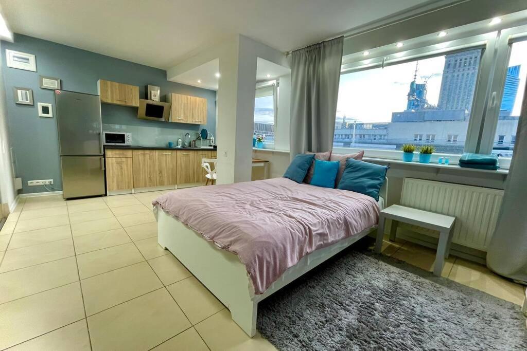 Gold 3 Metro X2 Wifi 300 Mbs 60'Tv Netflix Hbo Appletv+ Apartment Warsaw Luaran gambar