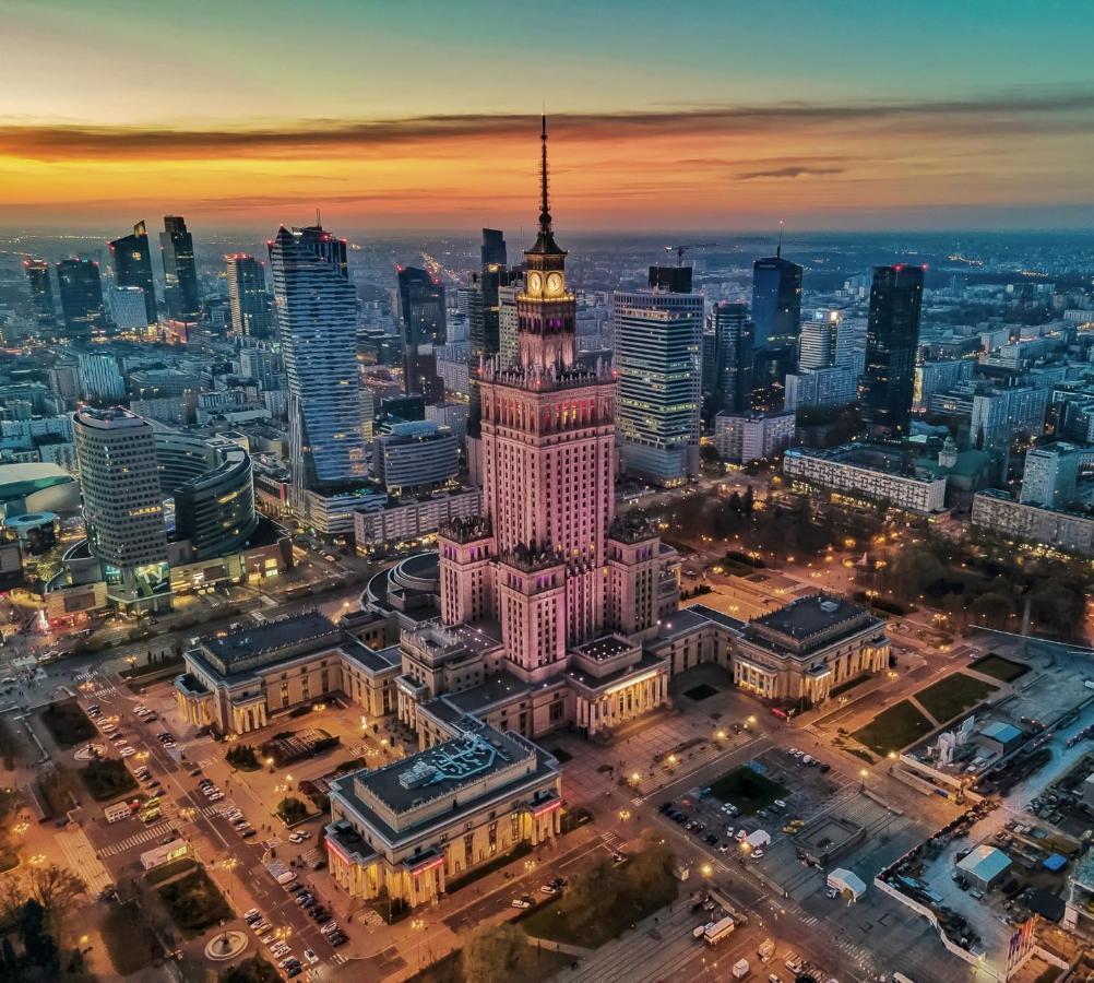 Gold 3 Metro X2 Wifi 300 Mbs 60'Tv Netflix Hbo Appletv+ Apartment Warsaw Luaran gambar