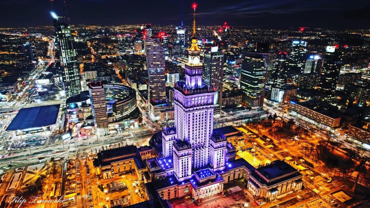 Gold 3 Metro X2 Wifi 300 Mbs 60'Tv Netflix Hbo Appletv+ Apartment Warsaw Luaran gambar